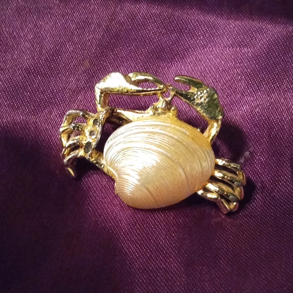 Vintage Gold Tone Crab Brooch Pin